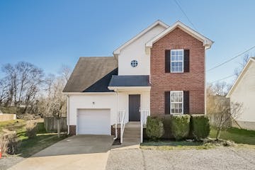 736 Stone Hedge Dr Nashville, TN 37138